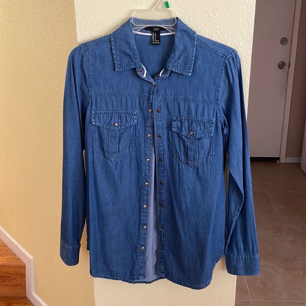 F21 - Chambray Button Up